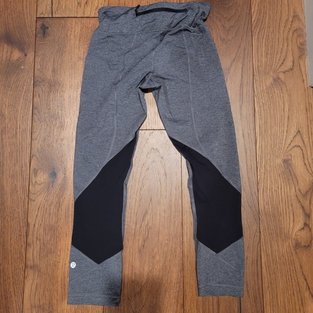 lululemon athletica Wunder Under grey crop with Mesh Panels Size 4